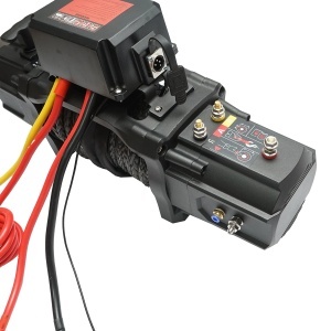 Troliu electric cu telecomanda 12V, 6.1T (13500lbs) 6.5CP, cablu sintetic 9x24m, solenoid 400A Breckner Germany, BK79323 - Img 5