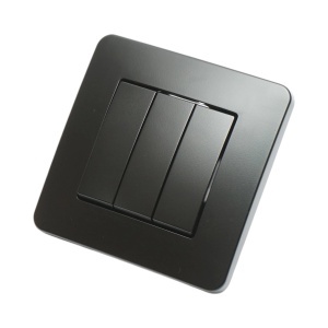 Intrerupator triplu negru incastrat 220V, 10AX, PC 80x80mm, DISRP66