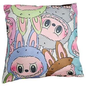 Pernă Decorativă Labubu 45×45 cm – Față de Pernă + Umplutură (Model 3)