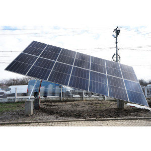 Sistem complet montare, structura tracker solar automat 9 KW, est-vest 16 panouri de 570W Breckner Germany, BK77958