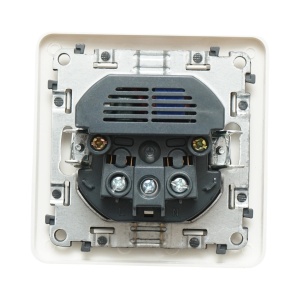 Priza schuko alba incastrata 220V, 16A, 2xUSB 5V 2.1A, PC 80x80mm, DISRP51 - Img 3