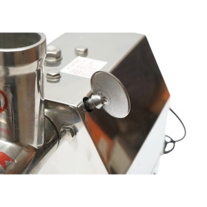 Masina de tocat carne electrica inox + otel 1200W, 220V, capacitate 100 kg/h, adaptor carnati, 1 sita si 1 cutit incluse 340x185x365mm, DISVG62 - Img 11