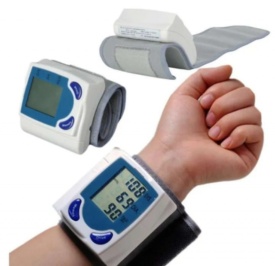 Апарат за измерване на кръвно налягане на китката