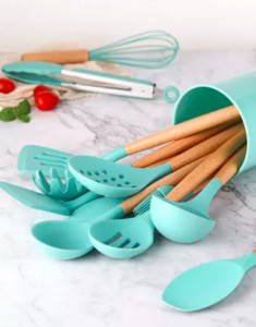 Комплект кухненски прибори 11 бр.