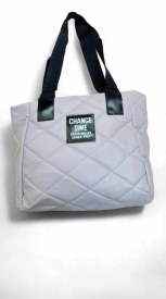 Уникално практична и стилна дамска чанта / Широчина - 37см, Височина - 39см - Img 3