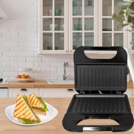 Уред за Сандвичи 750 W – Ефективност и Стил в Кухнята