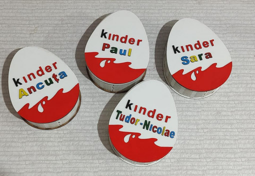 Cutie ou kinder din lemn