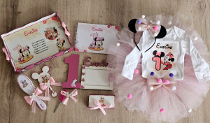 Tavita mot Minnie Pinky si compleu aniversar