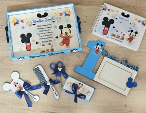 Tavita mot baby mikey mouse