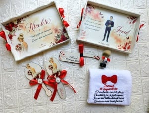 Set pentru gătitul mirilor pentru nuntă design red flowers