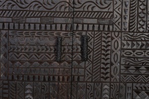 BUFET HIEROGLYPH 6821, MARO INCHIS/NEGRU, DIN LEMN DE MANGO SI METAL, STIL INDUSTRIAL G&C - Img 2