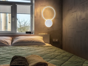 APLICA OMNIO, 53 CM, ALB MAT/OPAL, DIN METAL, ALUMINIU SI ACRIL, STIL MODERN
