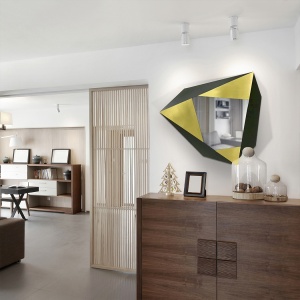 OGLINDA DECORATIVA FACETAS, 59x63 CM, DIN STICLA SI OTEL, STIL MODERN