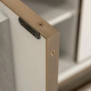 COMODA WHITEBONE BRASS, 225 CM, ALB/AURIU ANTICHIZAT, DIN FURNIR DE STEJAR SI METAL, RICHMOND INTERIORS - Img 6