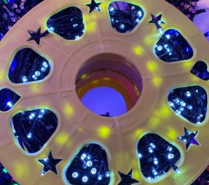 Instalatie Pom Craciun 1000 LED-uri Diverse Culori Fir Negru - Img 3