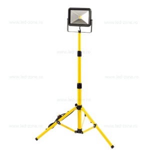 Stativ Reglabil 3 Module Pentru 1 Proiector LED - Img 3