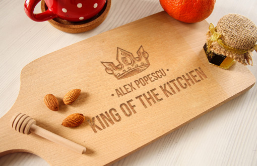 Tocator lemn clasic personalizat cu nume King of the kitchen