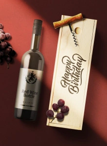 Cutie personalizata din lemn pentru vin Happy Birthday