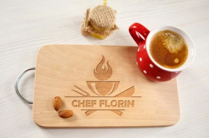 Tocator lemn maner metal personalizat cu nume Chef gratar