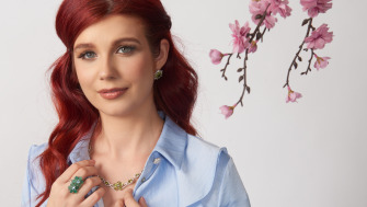 Sărbătorește Primăvara cu Bijuterii: Cadoul Ideal pentru Femei în Luna Martie