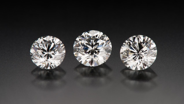 Diamante evaluate conform standardelor GIA