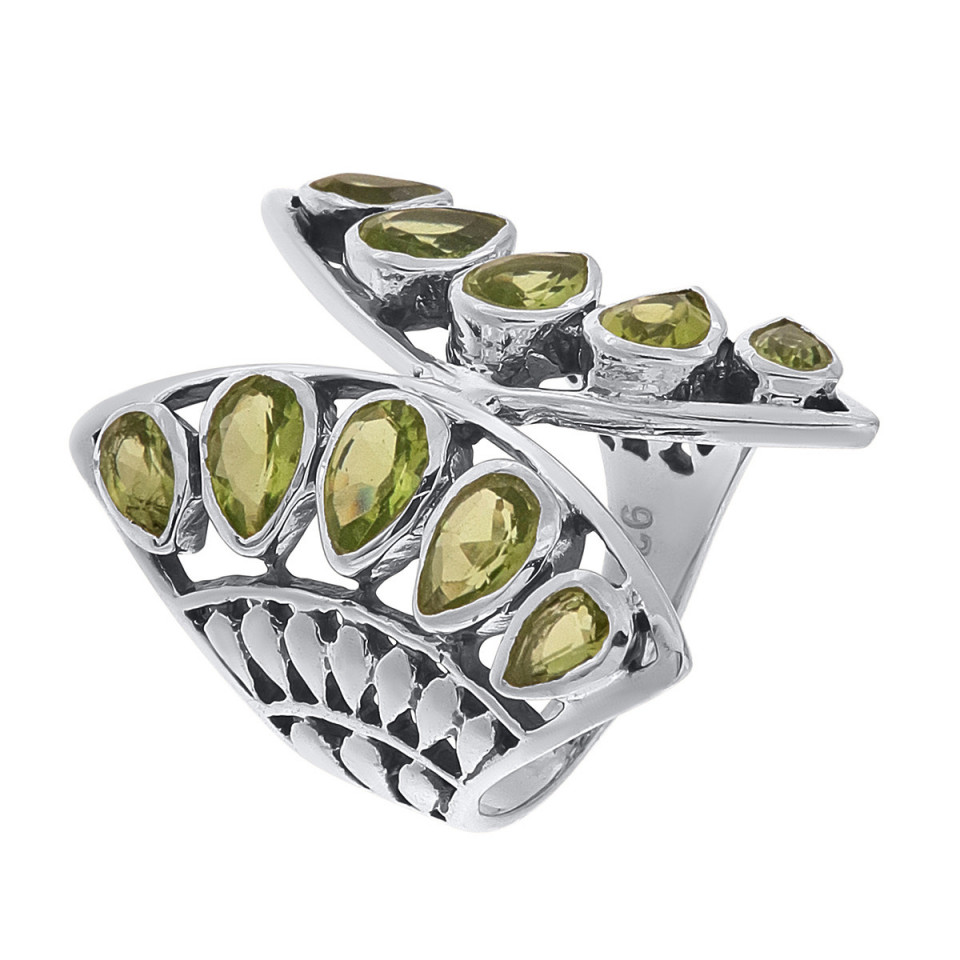Inel din argint cu peridot