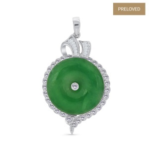Pandantiv din aur de 18k cu diamante naturale de 1.10 ct și jadeit natural de 10.50 ct