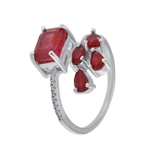 Inel din argint cu rubine și cubic zirconia