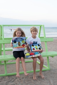 Set de 5 mingi sport pentru copii Gerardo’s Toys – mini mingi ușoare și rezistente, indoor & outdoor, fotbal, baschet, volei, rugby și minge de masaj, potrivite pentru coordonare și joacă activă – Made in Europe - Img 7