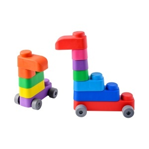 Set de Constructie cuburi moi cu roți Gerardo’s Toys 14 piese – jucărie senzorială educativă soft pentru bebeluși și copii 6+ luni | cuburi senzoriale, motricitate, construcții sigure, multicolor, material antibacterian moale și sigur - Img 6