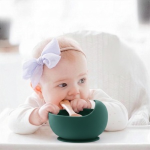 Castron silicon copii cu ventuză puternică antiderapantă, BPA Free, rezistent la răsturnare, pentru diversificare, 6+ luni, KidsCenter, culoare: verde