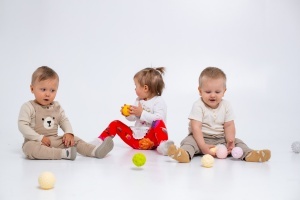 Set 7 mingi senzoriale pentru bebeluși Gerardo’s Toys – jucărie educativă tactilă, culori și texturi diferite, dezvoltare senzorială și motricitate, Made in EU, de la 0 luni - Img 8