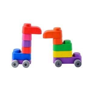 Set de Constructie cuburi moi cu roți Gerardo’s Toys 14 piese – jucărie senzorială educativă soft pentru bebeluși și copii 6+ luni | cuburi senzoriale, motricitate, construcții sigure, multicolor, material antibacterian moale și sigur - Img 5