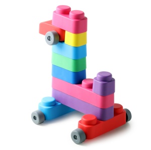 Set de Constructie cuburi moi cu roți Gerardo’s Toys 33 piese – jucărie senzorială educativă soft pentru bebeluși și copii 6+ luni | cuburi senzoriale, motricitate, construcții sigure, multicolor, material antibacterian moale și sigur - Img 9