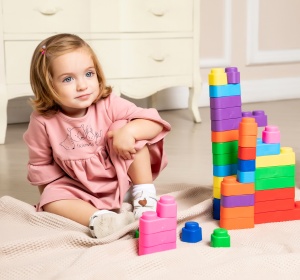 Set de construcție cuburi moi Gerardo’s Toys 42 piese – jucărie educativă senzorială soft pentru bebeluși și copii 6+ luni | cuburi sigure, motricitate, creativitate, material antibacterian - Img 4