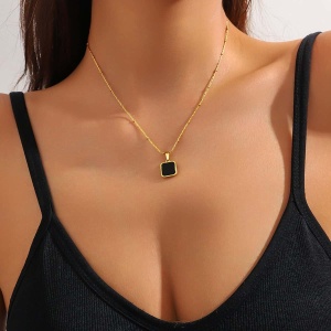 Bijuterie Eleganta - Lant Femei Cu Pandantiv Negru, Placat Aur 14K - L71GA - Img 1