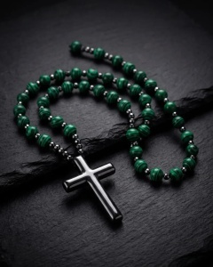 Rozariu Colier Margele Malachit Verde cu Cruce Hematit Barbati cod R48CLA2 - pe piatra neagra, alt unghi