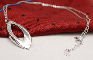 Pandantiv cu lantisor din argint --Tear Drop-- - Img 1