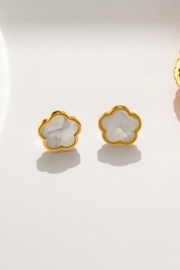 Set Bijuterii Placate Aur 18K, Floare Albă Sidef – Lant Colier, Cercei si Bratara Asortate S223V - Img 4
