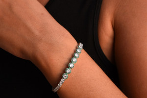 Bratara Model Fixa ( Bangle) Din Argint Cu Elemente Zirconii si Smarald - ARG370V - Img 3
