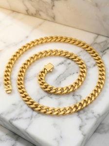 Lanț Bărbătesc Masiv model Cuban Link, Placat cu Aur Galben Închizătoare Premium tip Cutie cu Siguranță, Design Clasic și Impunător