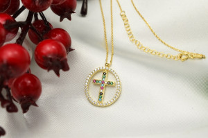 Lantisor Din Argint Placat Aur Model Oval si Cruciulita Multicolor Arg20E - Img 2