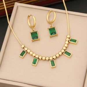 Set Colier si Cercei Inox Placat Aur 18K cu Zirconiu Verde Femei cod SET72CLA
