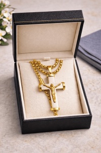 Lănțișor din Oțel Inoxidabil Auriu cu Cruce și Iisus – Design Elegant, Stil Masculin, Cod LC32D - Img 5