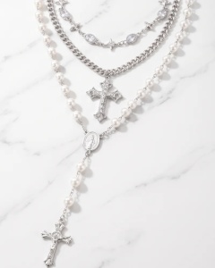 Set 3 Coliere Inox Argintii Rozariu cu Perle, Lant cu Cruce si Choker cu Zirconiu cod R50CLA1 - pe marmura alba