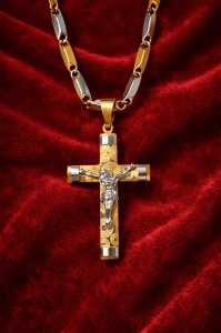 Colier Religios Cruce cu Iisus – Inox Placat Aur 14K, Lanț Elegant cod LC222F - Img 4
