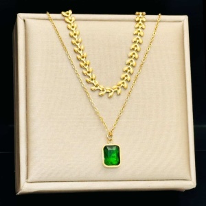 Lant din Inox Placat cu Aur cu Pandantiv Piatra Verde – Colier Elegant pentru Femei L223C - Img 1