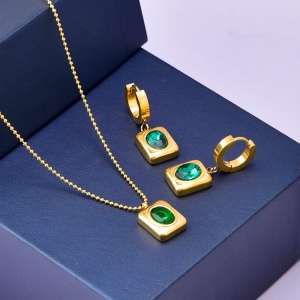 Set Bijuterii Stralucitor – Lant si Cercei Placati cu Aur cu Zirconiu Verde S223F - Img 3