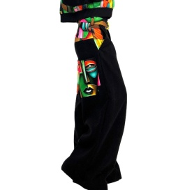 Pantaloni oversized negri cu print abstract  pe buzunar lateral. Artwear unisex handmade – ediție limitată holycuts.ro