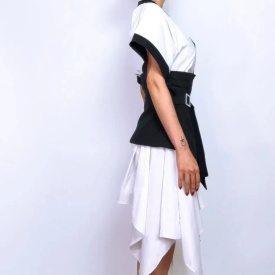 Rochie kimono scurtă unicat cu colțuri laterale